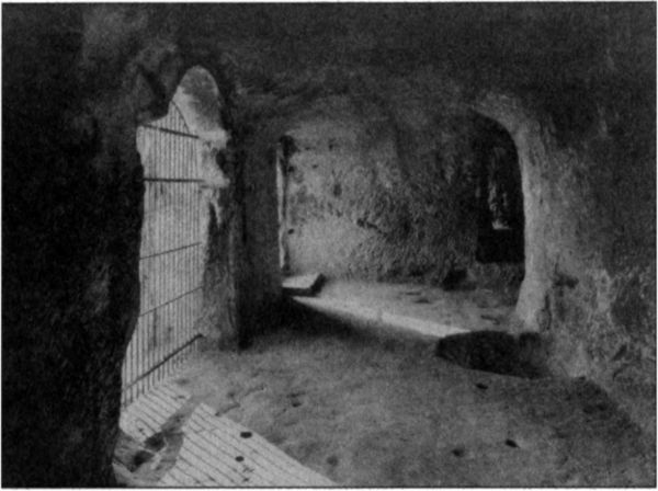 Иллюстрация к книге — Стоунхендж Третьего рейха [i_010.jpg]