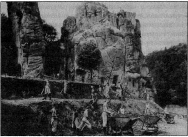 Иллюстрация к книге — Стоунхендж Третьего рейха [i_011.jpg]