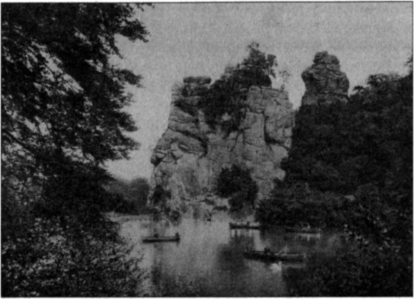 Иллюстрация к книге — Стоунхендж Третьего рейха [i_019.jpg]