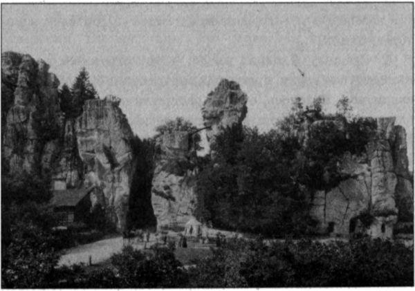 Иллюстрация к книге — Стоунхендж Третьего рейха [i_021.jpg]