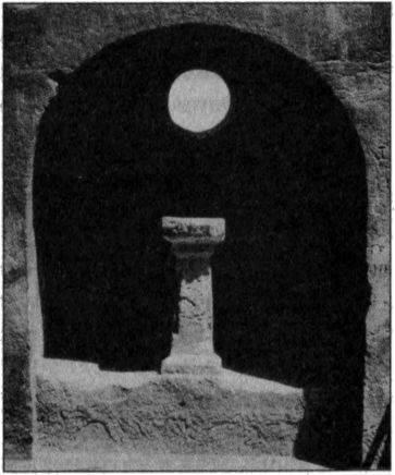 Иллюстрация к книге — Стоунхендж Третьего рейха [i_045.jpg]