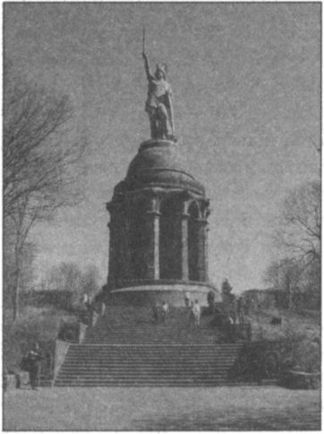 Иллюстрация к книге — Стоунхендж Третьего рейха [i_082.jpg]