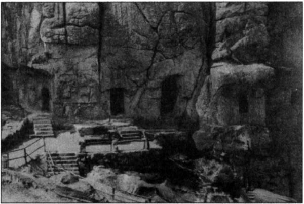 Иллюстрация к книге — Стоунхендж Третьего рейха [i_097.jpg]