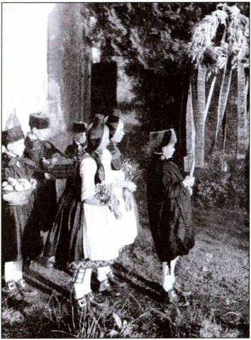 Иллюстрация к книге — Руны. Обряды и наследие предков [i_036.jpg]