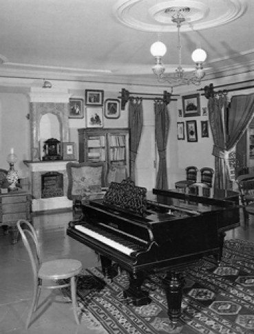 Иллюстрация к книге — Российские предприниматели и меценаты [i_090.jpg]