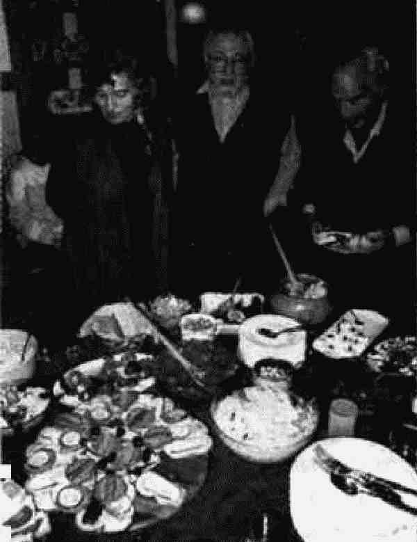 Иллюстрация к книге — История под знаком вопроса [i_109.jpg]