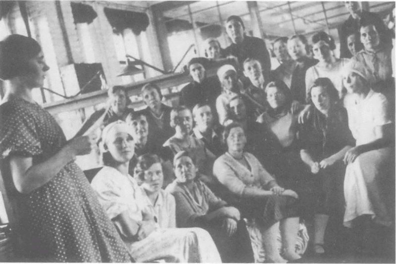 Иллюстрация к книге — Террор и демократия в эпоху Сталина. Социальная динамика репрессий [i_007.jpg]