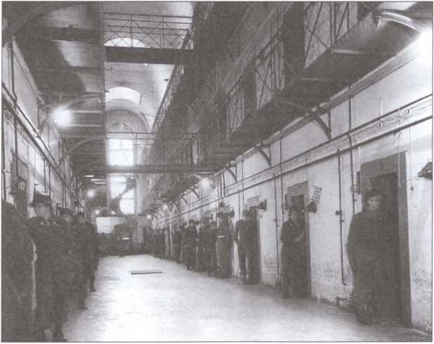 Иллюстрация к книге — Нюрнбергский дневник [i_004.jpg]