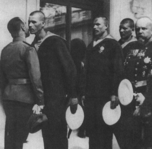 Иллюстрация к книге — Повседневная жизнь российских жандармов [i_070.jpg]