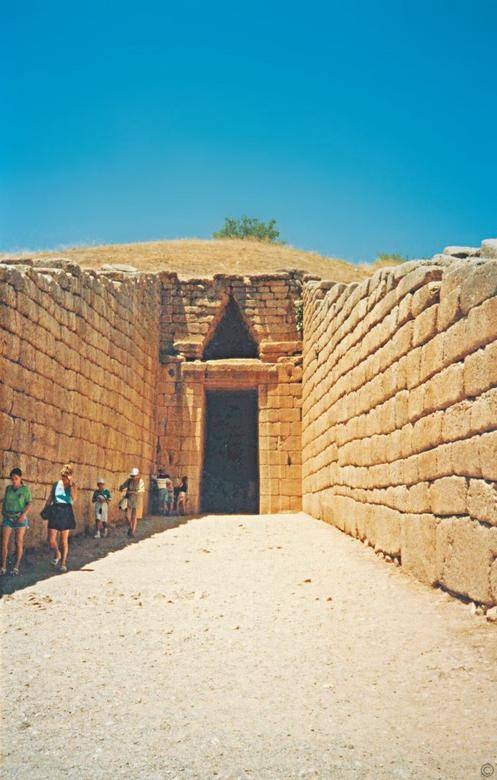 Иллюстрация к книге — Легенды метро и подземелий [i_007.jpg]