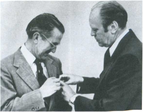 Иллюстрация к книге — Повседневная жизнь ЦРУ. Политическая история 1947-2007 [i_024.jpg]