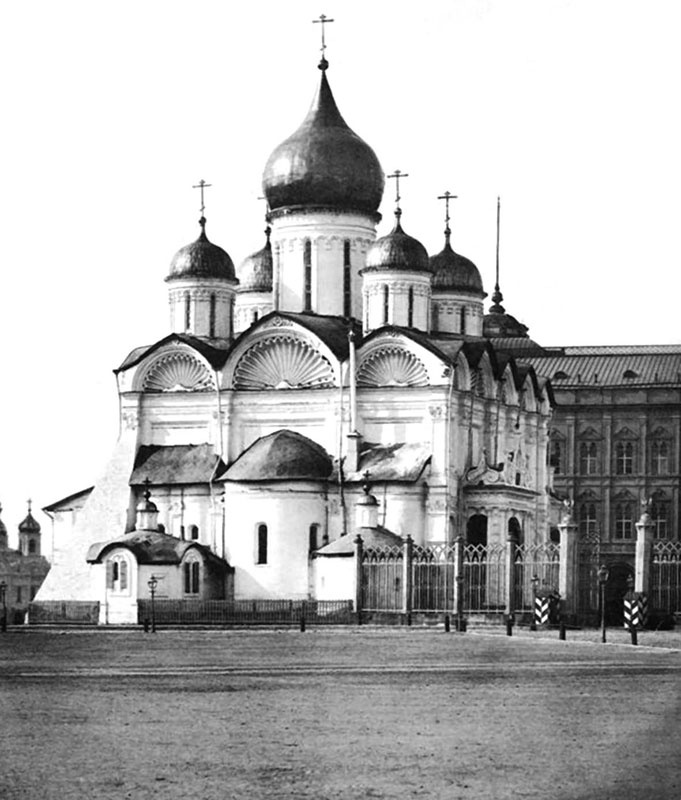 Иллюстрация к книге — Девушки на выданье. Бал дебютанток [_40.jpg]