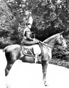 Иллюстрация к книге — Первая мировая война 1914-1918. Кавалерия Российской Императорской Гвардии. Униформа. Вооружение. Организация [i_004.jpg]