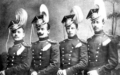 Иллюстрация к книге — Первая мировая война 1914-1918. Кавалерия Российской Императорской Гвардии. Униформа. Вооружение. Организация [i_031.jpg]