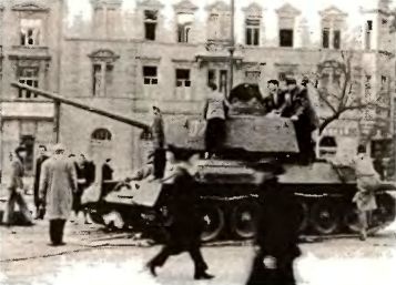 Иллюстрация к книге — Танковый меч страны Советов [i_064.jpg]