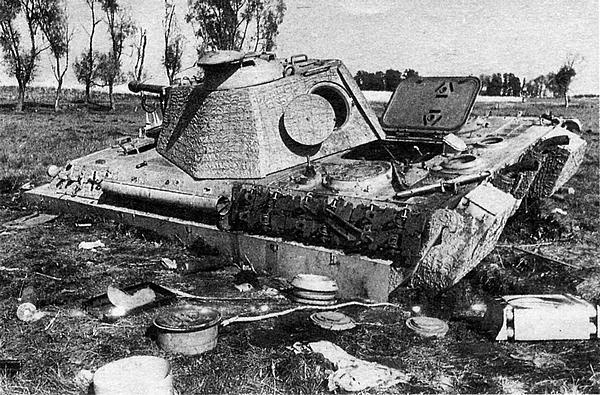 Иллюстрация к книге — Тяжёлый танк «Пантера» [i_038.jpg]