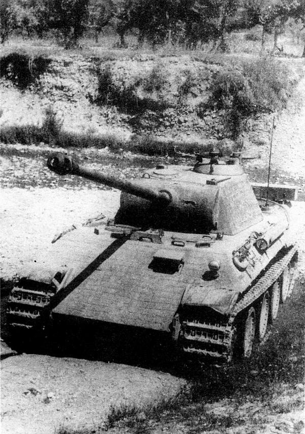 Иллюстрация к книге — Тяжёлый танк «Пантера» [i_046.jpg]
