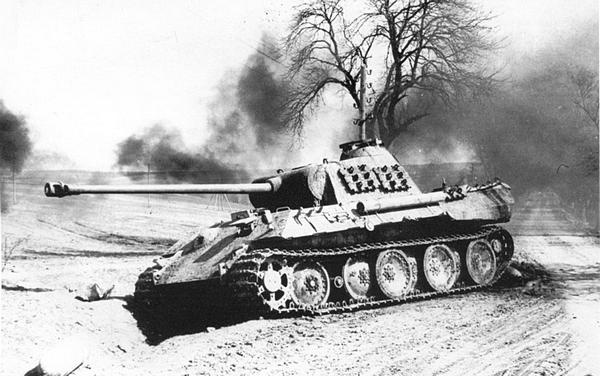 Иллюстрация к книге — Тяжёлый танк «Пантера» [i_051.jpg]
