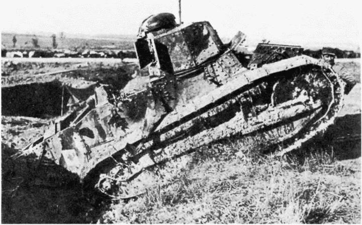 Иллюстрация к книге — Танк № 1 «Рено ФТ-17» [i_019.jpg]