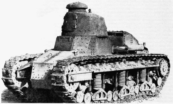 Иллюстрация к книге — Танк № 1 «Рено ФТ-17» [i_027.jpg]