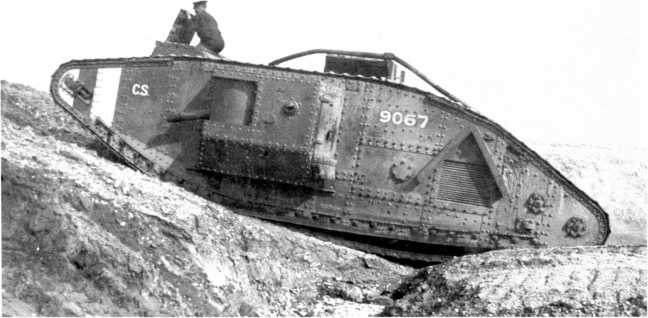 Иллюстрация к книге — Самые первые танки &quot;Дьявол идет!&quot; [i_023.jpg]