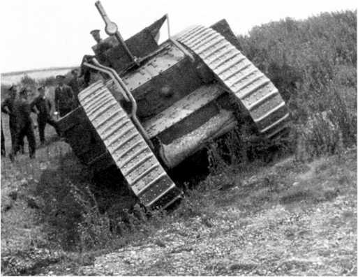 Иллюстрация к книге — Самые первые танки &quot;Дьявол идет!&quot; [i_024.jpg]