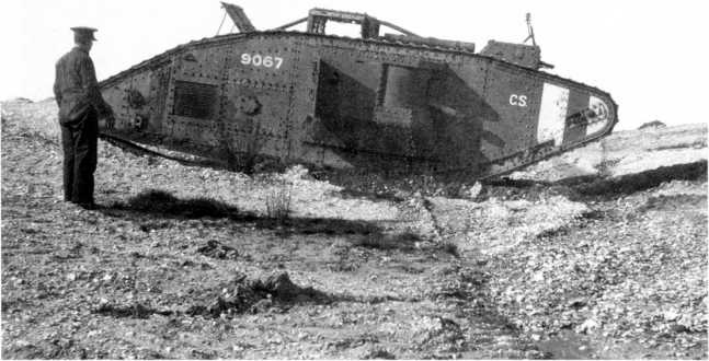 Иллюстрация к книге — Самые первые танки &quot;Дьявол идет!&quot; [i_027.jpg]