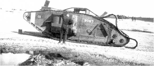 Иллюстрация к книге — Самые первые танки &quot;Дьявол идет!&quot; [i_029.jpg]