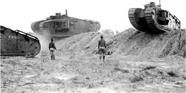 Иллюстрация к книге — Самые первые танки &quot;Дьявол идет!&quot; [i_052.jpg]