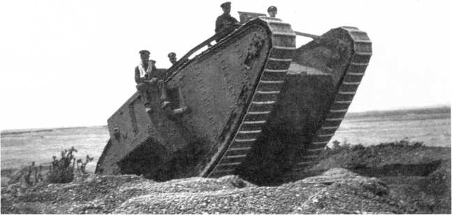 Иллюстрация к книге — Самые первые танки &quot;Дьявол идет!&quot; [i_061.jpg]