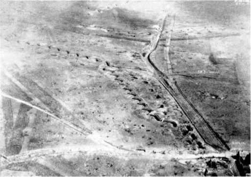 Иллюстрация к книге — Самые первые танки &quot;Дьявол идет!&quot; [i_073.jpg]