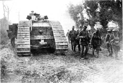 Иллюстрация к книге — Самые первые танки &quot;Дьявол идет!&quot; [i_100.jpg]