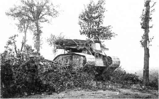 Иллюстрация к книге — Самые первые танки &quot;Дьявол идет!&quot; [i_103.jpg]