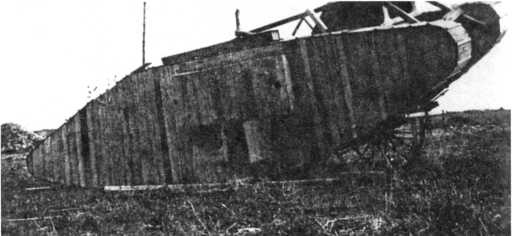 Иллюстрация к книге — Самые первые танки &quot;Дьявол идет!&quot; [i_108.jpg]