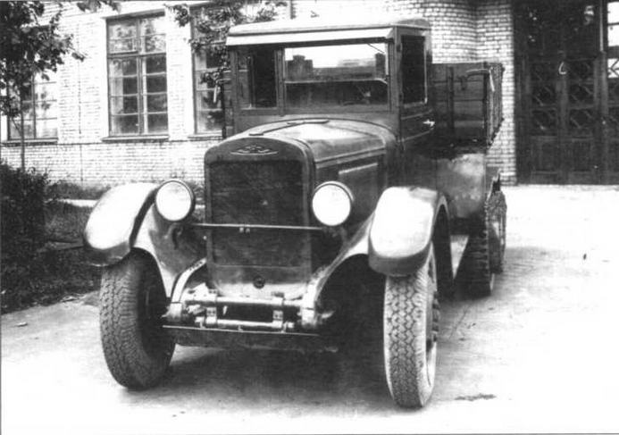 Иллюстрация к книге — Артиллерийские тягачи Красной Армии. Часть 2 [img_7.jpg]