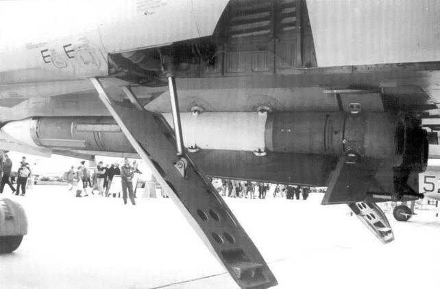 Иллюстрация к книге — МиГ-31. Страж российского неба [pic_115.jpg]