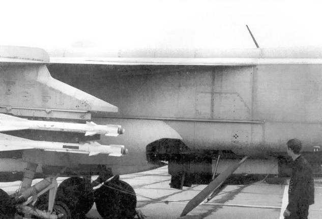 Иллюстрация к книге — МиГ-31. Страж российского неба [pic_73.jpg]