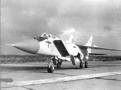 Иллюстрация к книге — МиГ-31. Страж российского неба [pic_9.jpg]