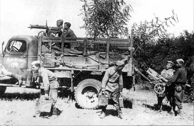 Иллюстрация к книге — Автомобили Красной Армии, 1941–1945 гг. [img_91.jpg]