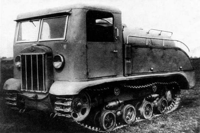 Иллюстрация к книге — Артиллерийские тягачи Красной Армии. Часть 1 [img_12.jpg]