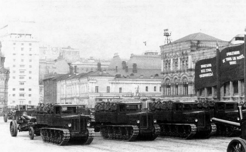 Иллюстрация к книге — Артиллерийские тягачи Красной Армии. Часть 1 [img_28.jpg]