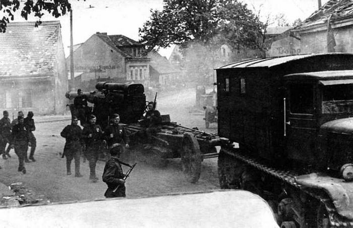 Иллюстрация к книге — Артиллерийские тягачи Красной Армии. Часть 1 [img_48.jpg]