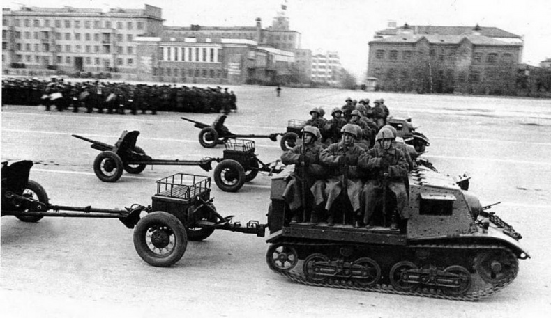 Иллюстрация к книге — Артиллерийские тягачи Красной Армии. Часть 1 [img_8.jpg]