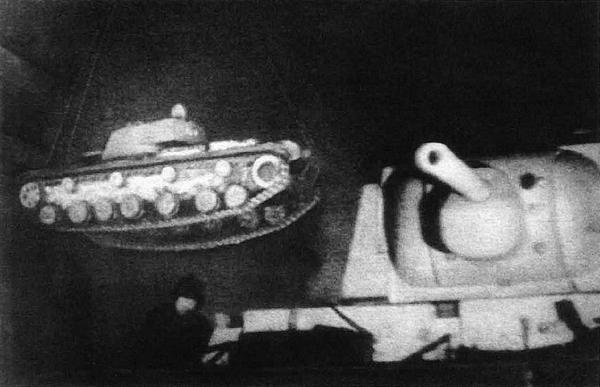 Иллюстрация к книге — Советские супертанки [i_047.jpg]