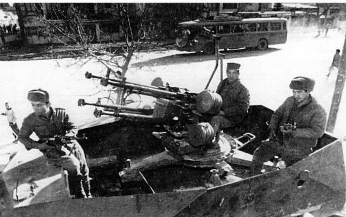 Иллюстрация к книге — Бронетранспортер БТР-152 [img_57.jpg]