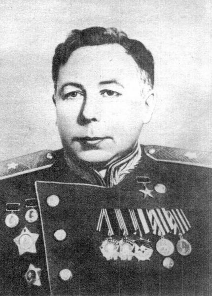 Иллюстрация к книге — Истребитель Ла-9 [i_004.jpg]