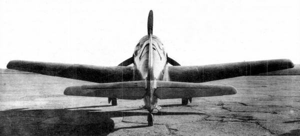 Иллюстрация к книге — Истребитель Ла-9 [i_022.jpg]