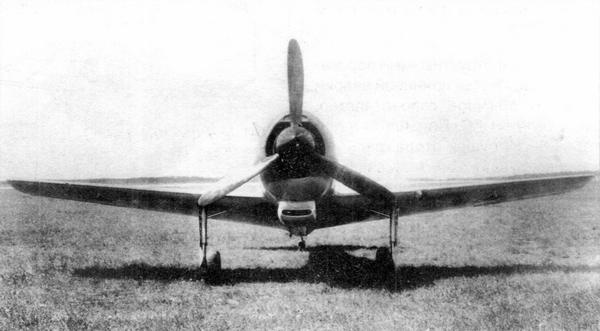 Иллюстрация к книге — Истребитель Ла-9 [i_039.jpg]