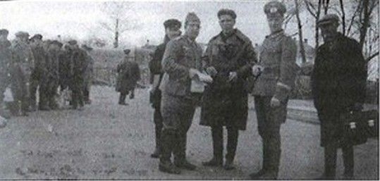 Иллюстрация к книге — Русская полиция [i_014.jpg]