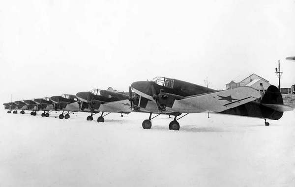 Иллюстрация к книге — Як-2/Як-4 и другие ближние бомбардировщики Яковлева [i_156.jpg]